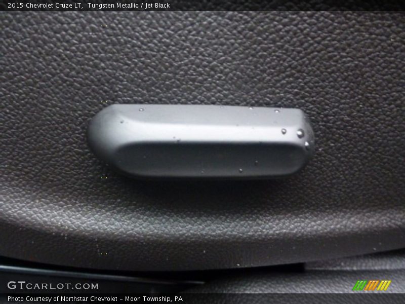 Tungsten Metallic / Jet Black 2015 Chevrolet Cruze LT