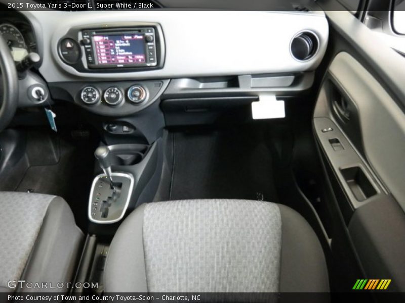Super White / Black 2015 Toyota Yaris 3-Door L