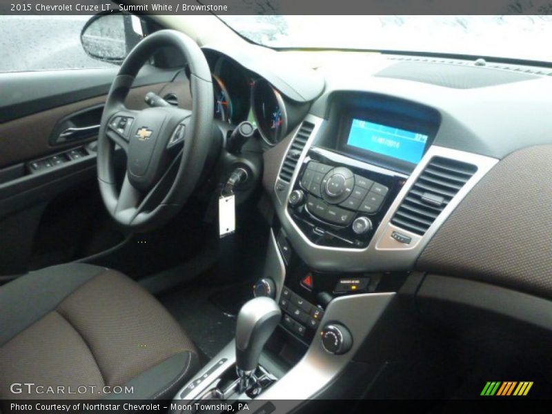 Summit White / Brownstone 2015 Chevrolet Cruze LT