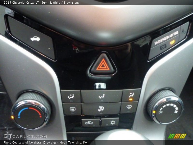 Summit White / Brownstone 2015 Chevrolet Cruze LT