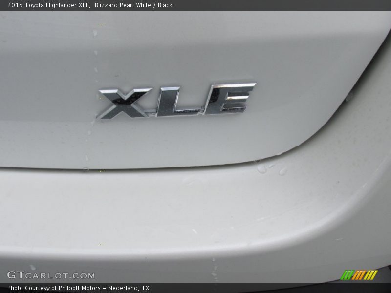  2015 Highlander XLE Logo