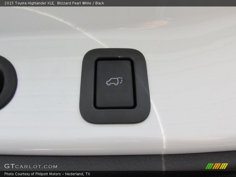 Blizzard Pearl White / Black 2015 Toyota Highlander XLE