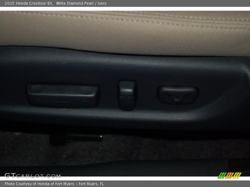 White Diamond Pearl / Ivory 2015 Honda Crosstour EX