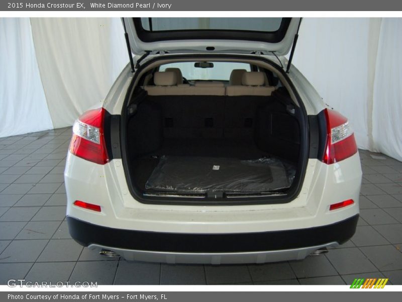 White Diamond Pearl / Ivory 2015 Honda Crosstour EX