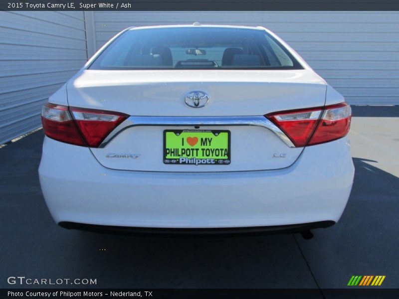 Super White / Ash 2015 Toyota Camry LE