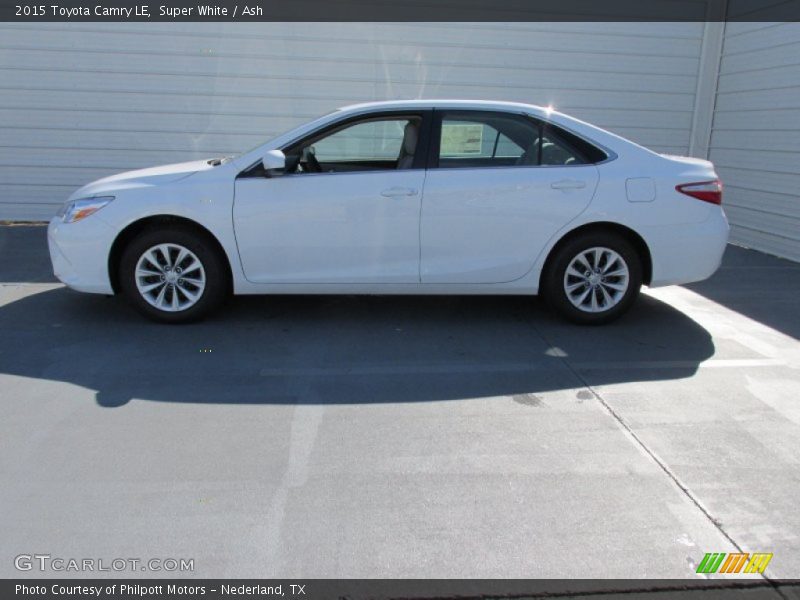 Super White / Ash 2015 Toyota Camry LE