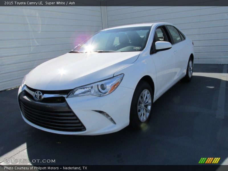 Super White / Ash 2015 Toyota Camry LE