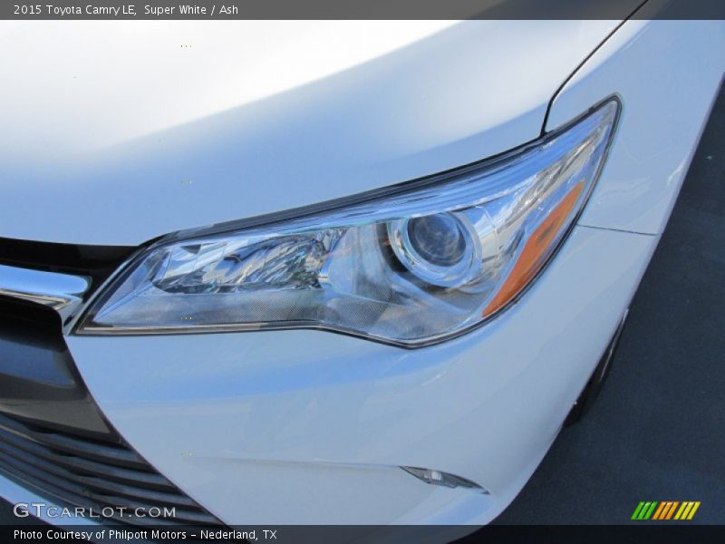 Super White / Ash 2015 Toyota Camry LE