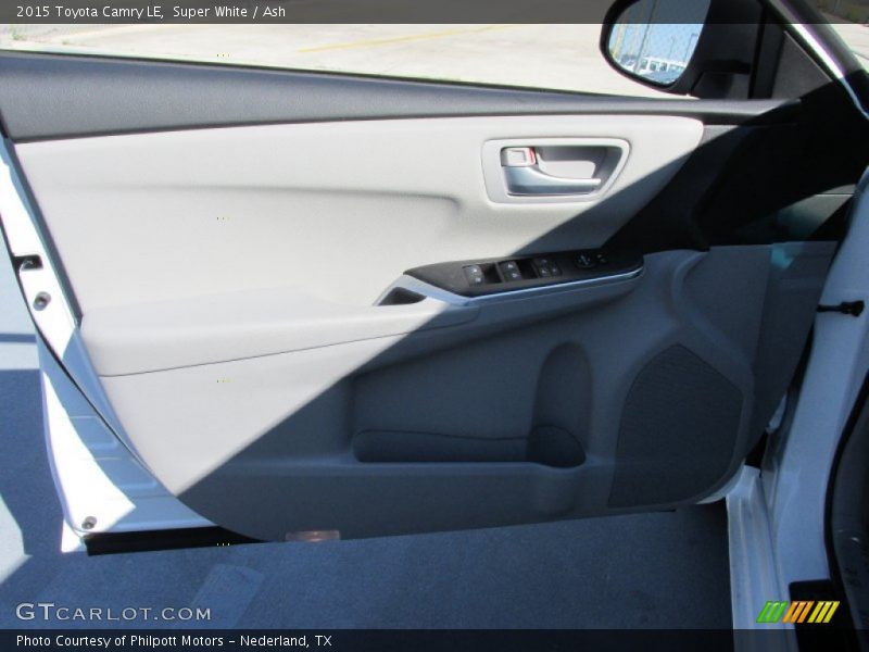 Super White / Ash 2015 Toyota Camry LE