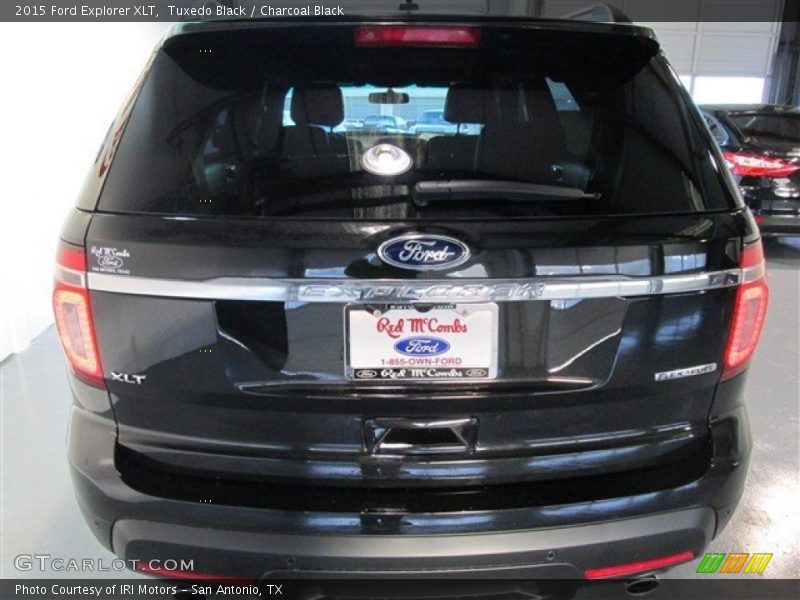 Tuxedo Black / Charcoal Black 2015 Ford Explorer XLT