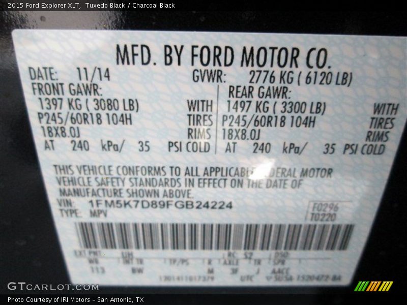 Tuxedo Black / Charcoal Black 2015 Ford Explorer XLT