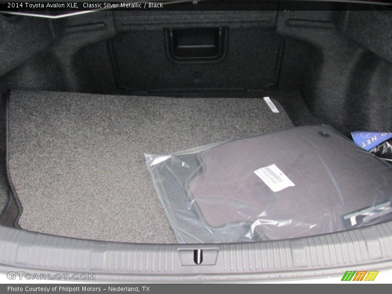 Classic Silver Metallic / Black 2014 Toyota Avalon XLE