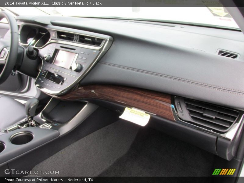 Classic Silver Metallic / Black 2014 Toyota Avalon XLE