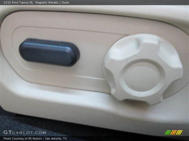 Controls of 2015 Taurus SE