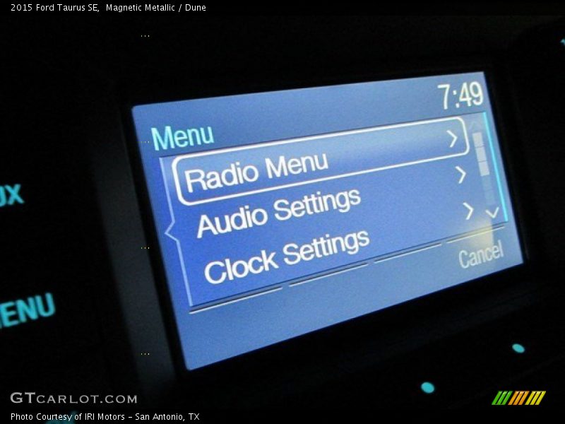 Magnetic Metallic / Dune 2015 Ford Taurus SE