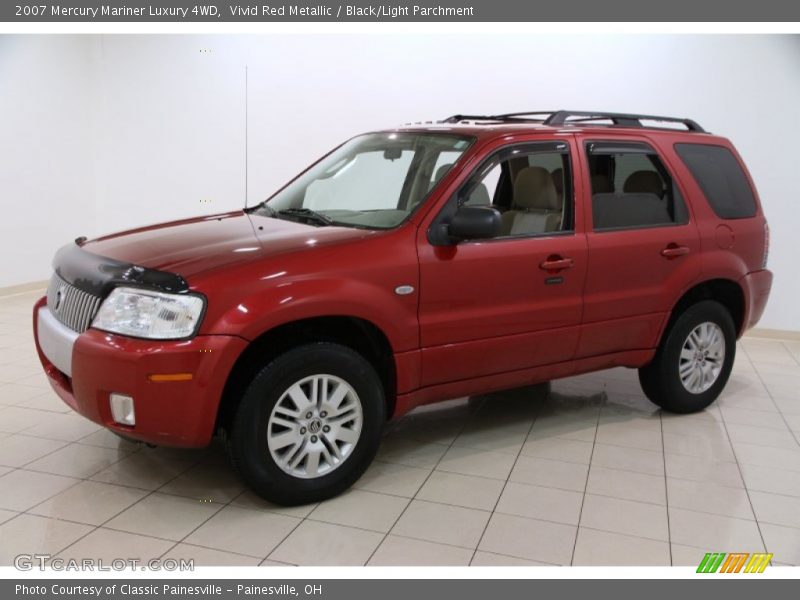 Front 3/4 View of 2007 Mariner Luxury 4WD