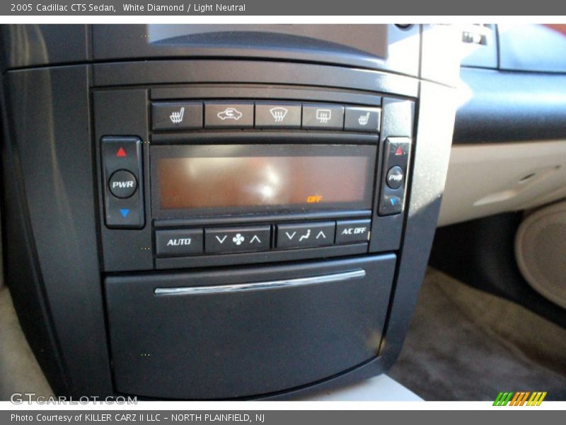 White Diamond / Light Neutral 2005 Cadillac CTS Sedan
