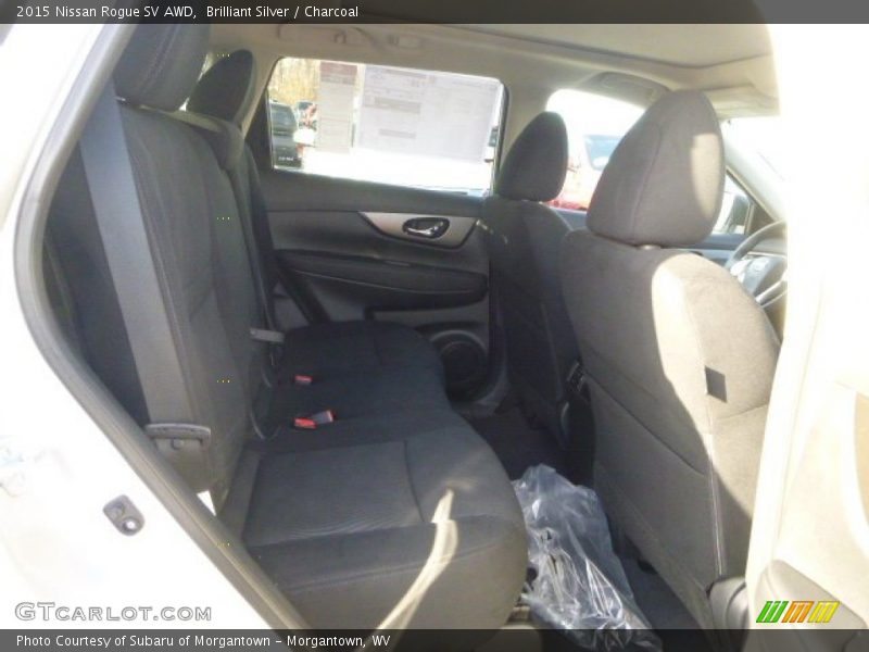 Brilliant Silver / Charcoal 2015 Nissan Rogue SV AWD