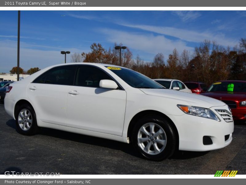 Super White / Bisque 2011 Toyota Camry LE