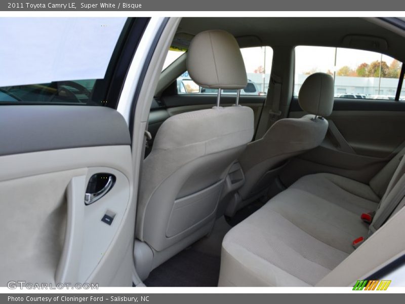 Super White / Bisque 2011 Toyota Camry LE