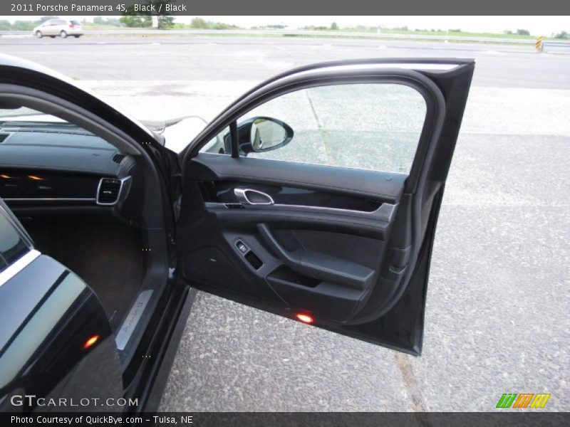 Black / Black 2011 Porsche Panamera 4S