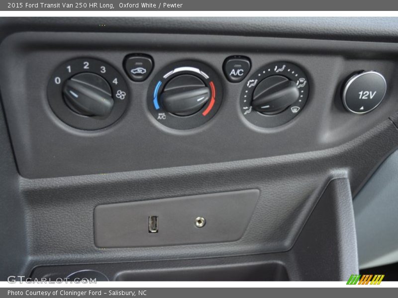 Controls of 2015 Transit Van 250 HR Long