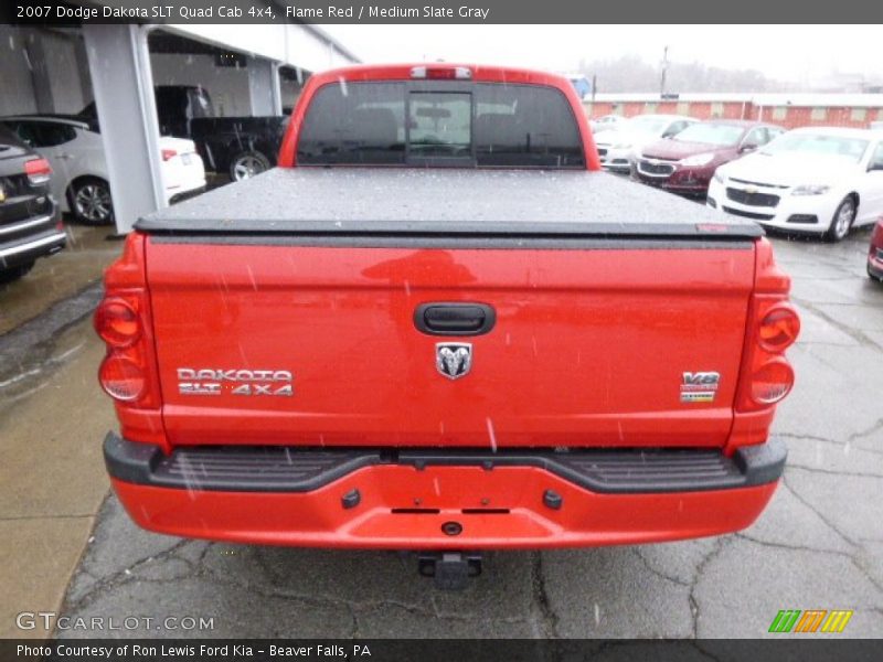 Flame Red / Medium Slate Gray 2007 Dodge Dakota SLT Quad Cab 4x4