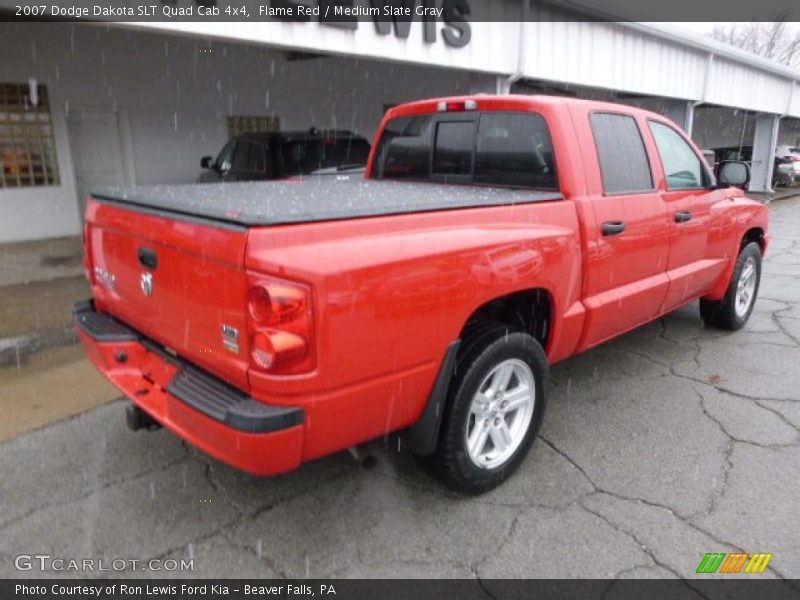 Flame Red / Medium Slate Gray 2007 Dodge Dakota SLT Quad Cab 4x4