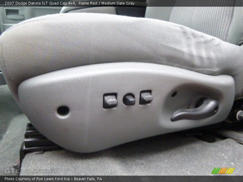 Flame Red / Medium Slate Gray 2007 Dodge Dakota SLT Quad Cab 4x4