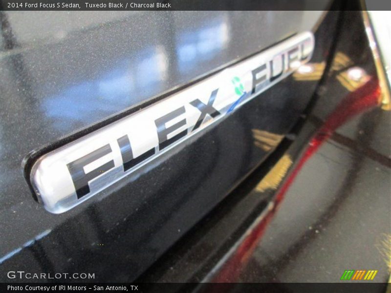 Tuxedo Black / Charcoal Black 2014 Ford Focus S Sedan