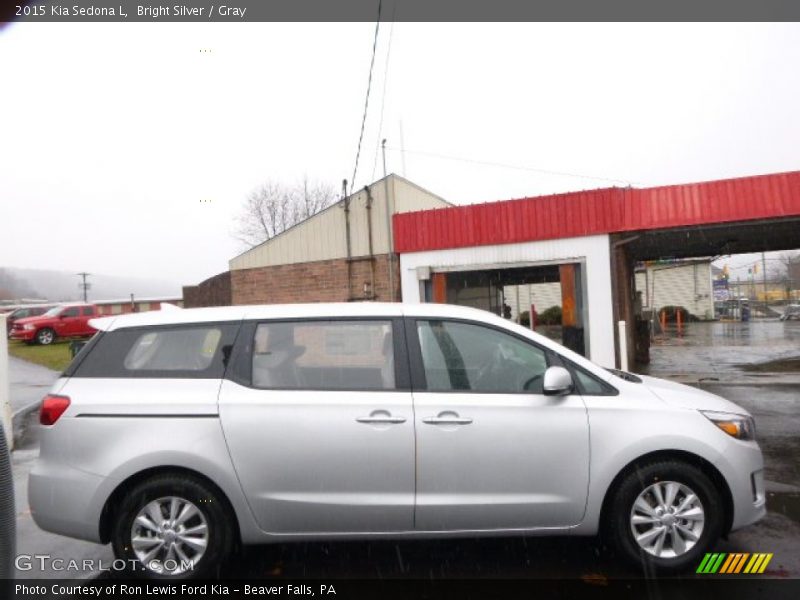 Bright Silver / Gray 2015 Kia Sedona L