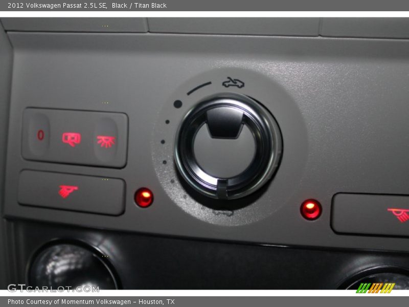 Black / Titan Black 2012 Volkswagen Passat 2.5L SE