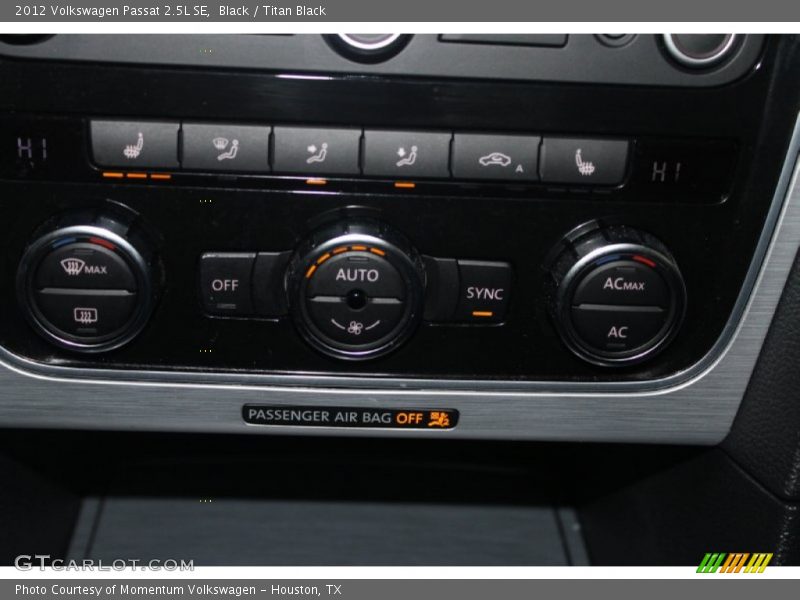Black / Titan Black 2012 Volkswagen Passat 2.5L SE