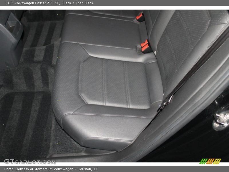 Black / Titan Black 2012 Volkswagen Passat 2.5L SE