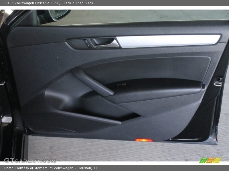 Black / Titan Black 2012 Volkswagen Passat 2.5L SE