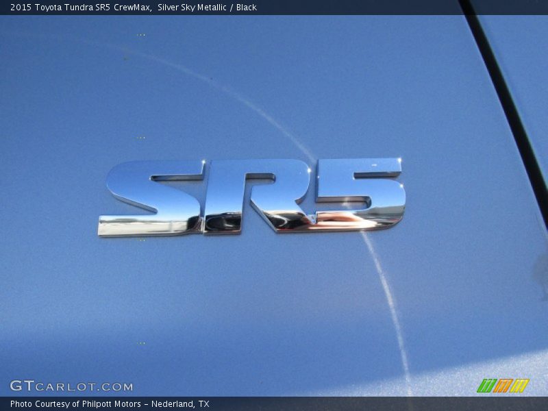 Silver Sky Metallic / Black 2015 Toyota Tundra SR5 CrewMax