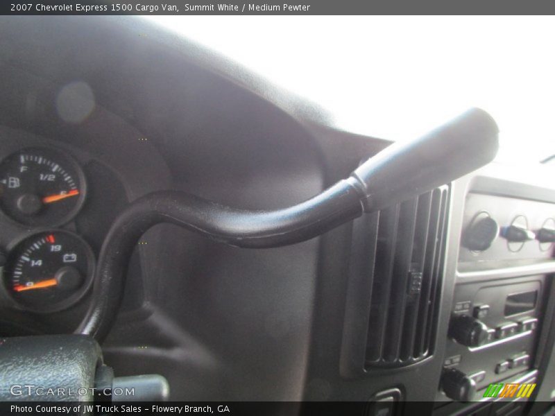Summit White / Medium Pewter 2007 Chevrolet Express 1500 Cargo Van