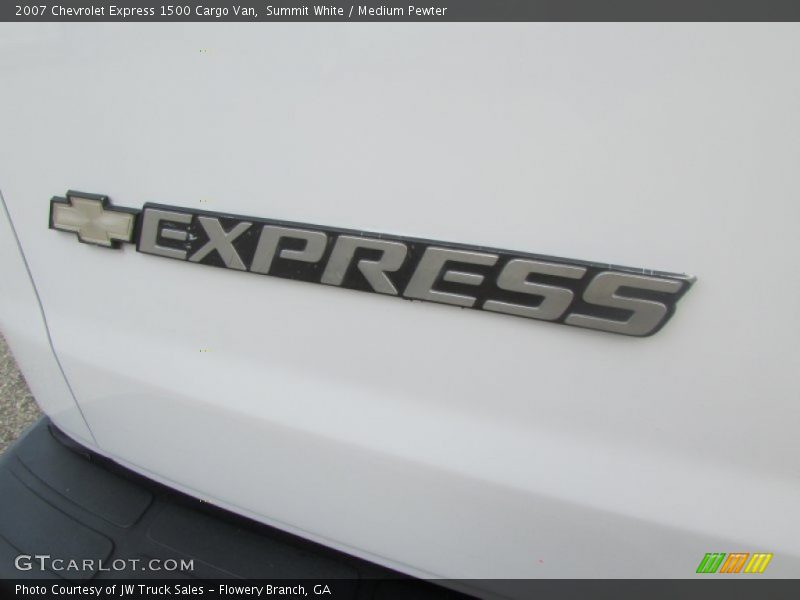 Summit White / Medium Pewter 2007 Chevrolet Express 1500 Cargo Van