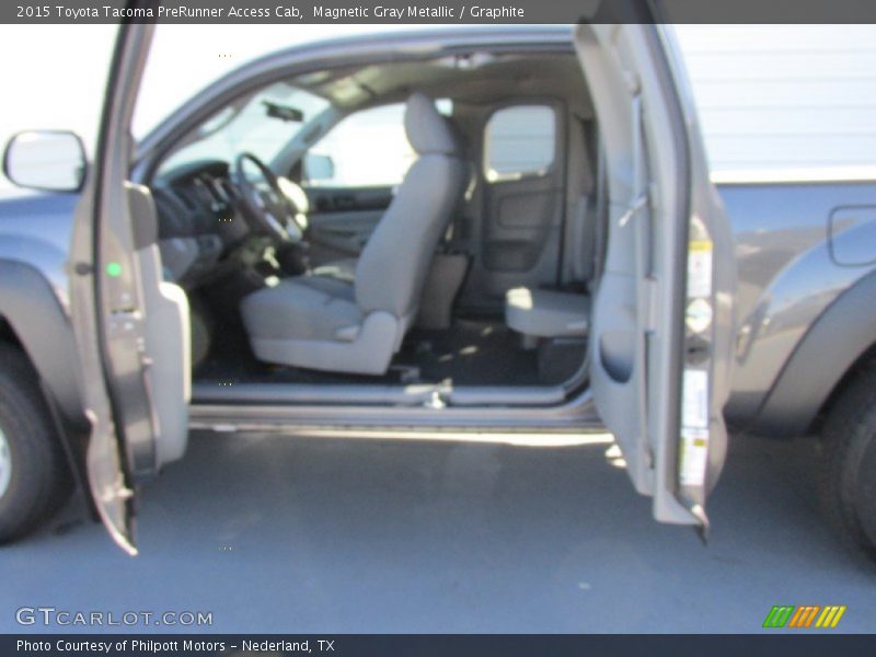 Magnetic Gray Metallic / Graphite 2015 Toyota Tacoma PreRunner Access Cab