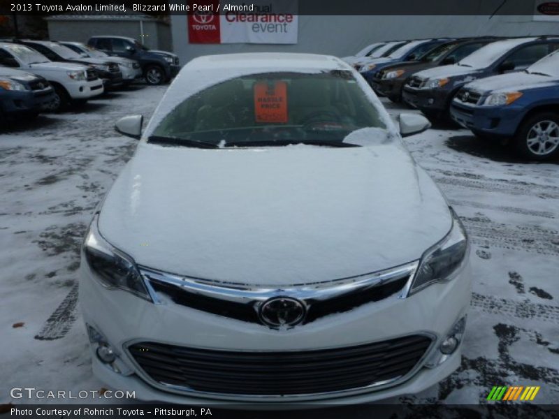 Blizzard White Pearl / Almond 2013 Toyota Avalon Limited