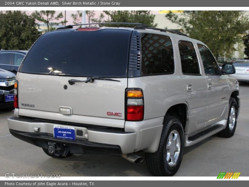 Silver Birch Metallic / Stone Gray 2004 GMC Yukon Denali AWD