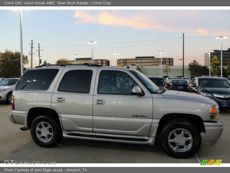 Silver Birch Metallic / Stone Gray 2004 GMC Yukon Denali AWD