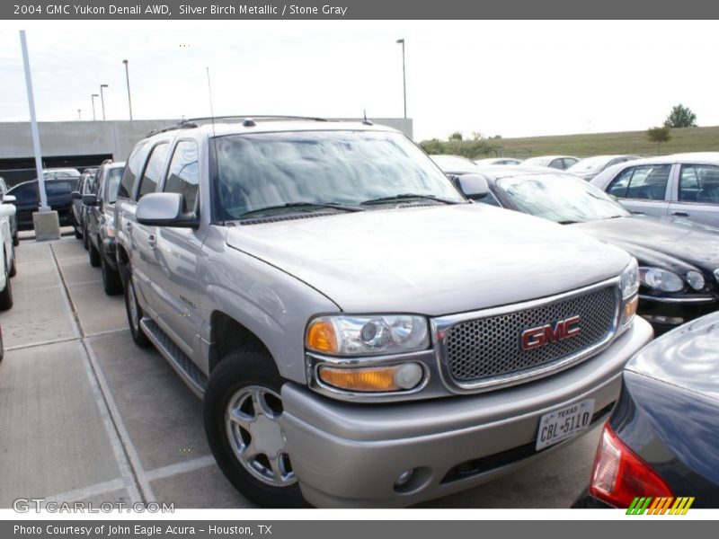 Silver Birch Metallic / Stone Gray 2004 GMC Yukon Denali AWD