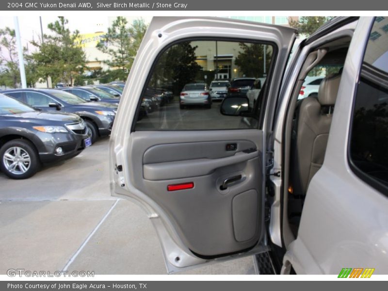 Silver Birch Metallic / Stone Gray 2004 GMC Yukon Denali AWD