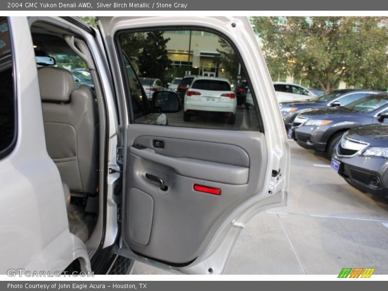 Silver Birch Metallic / Stone Gray 2004 GMC Yukon Denali AWD