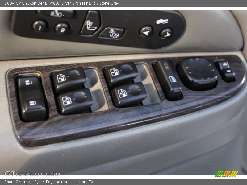 Silver Birch Metallic / Stone Gray 2004 GMC Yukon Denali AWD