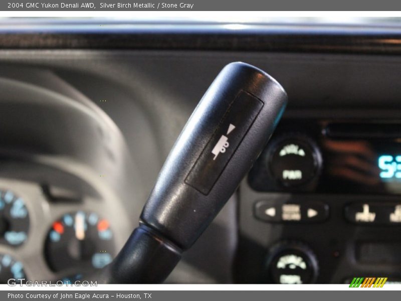 Silver Birch Metallic / Stone Gray 2004 GMC Yukon Denali AWD