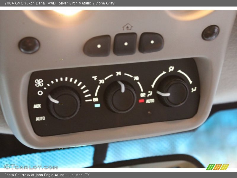 Silver Birch Metallic / Stone Gray 2004 GMC Yukon Denali AWD