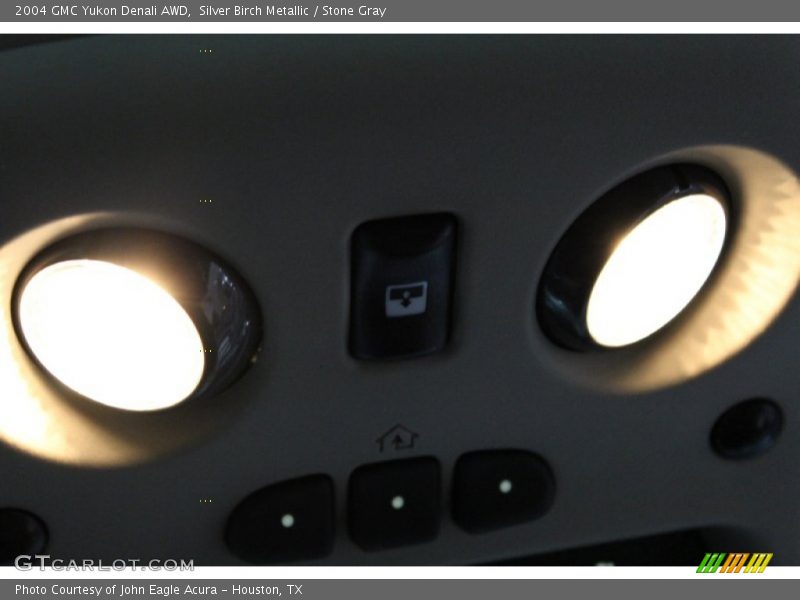 Silver Birch Metallic / Stone Gray 2004 GMC Yukon Denali AWD