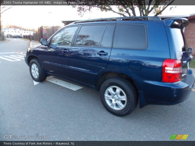 Indigo Ink Pearl / Ivory 2003 Toyota Highlander V6 4WD